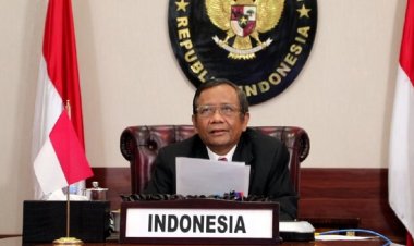 Disindir Amien Rais Jadi "The Wrong Man For The Wrong Job" Mahfud MD: Ndak Perlu Ditanggapi...