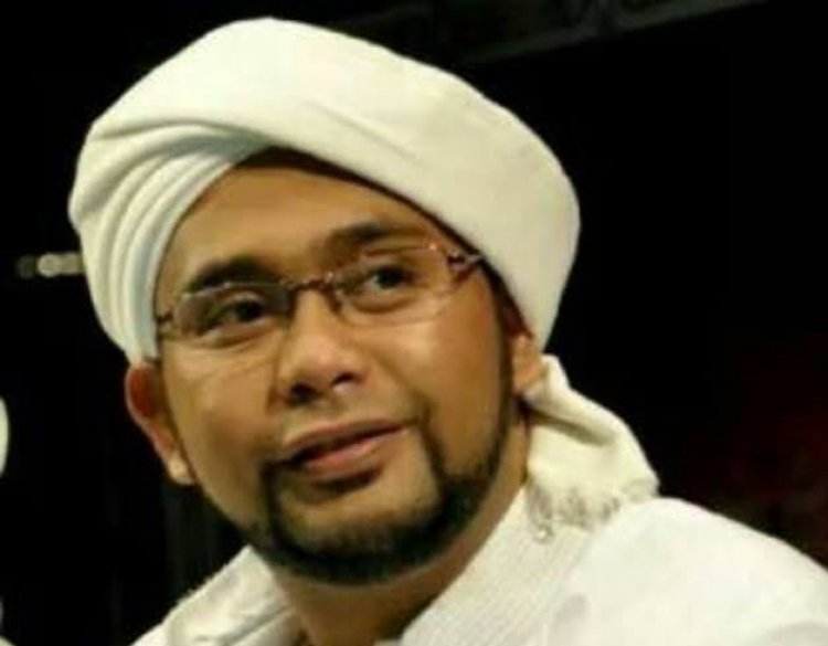 Habib Musthofa bin Jafar Assegaf Wafat Saat Membaca Maulid