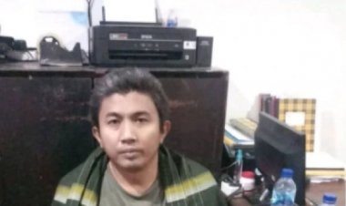 Diantar Orangtuanya, Terduga Teroris Ini Dibawa ke Polsek Setiabudi