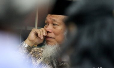 Digelar Teroris, Abdullah Hehamahua: Jika Saya Seorang Teroris, maka Adinda Ngabalin lebih "Teroris" Lagi....