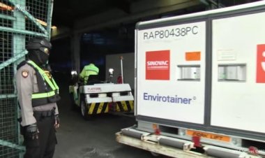 6 Juta Bahan Baku Vaksin Sinovac dari China Masuk Indonesia, Menkes: MUI Sebut Vaksinasi tak Batalkan Puasa