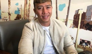 Vokalis Band 'Repvblik' Ini Banting Setir Jualan Es Kelapa Keliling Naik Sepeda