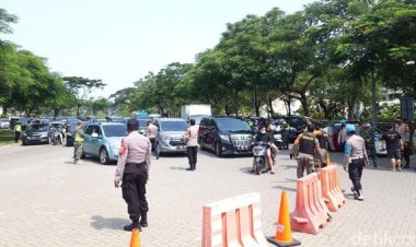 Warga Mau Berwisata ke PIK 2 Dihalau Petugas, Kapolres: Kita Tutup Dulu, Kita Putar Balik!