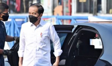 Pak Jokowi! Mantan Jubir Presiden Gusdur Sarankan Anda Menyerah Saja