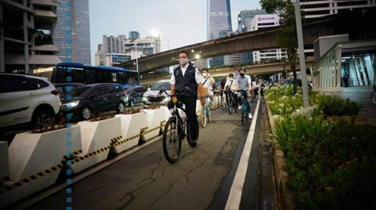 Hari Sepeda Sedunia, Anies Serukan Warga Jakarta Gowes ke Kantor