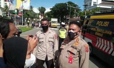 Duh! Pemakaman Korban COVID-19 di Pulau Ambon Belasan Orang Sehari, Mahasiswa Malah Demo Tolak PPKM