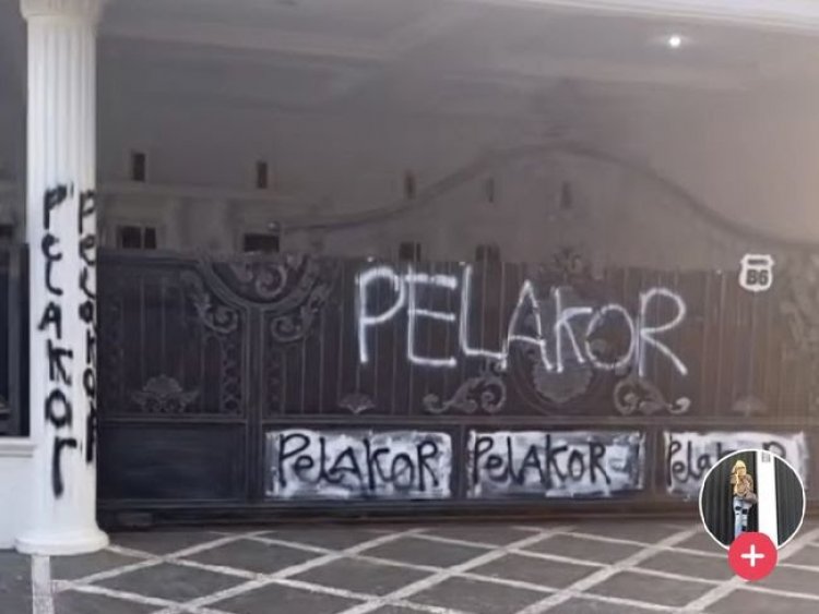 BIKIN HEBOH! Rumah Mewah Jadi Korban Vandalisme Tulisan 'Pelakor', Netizen: Istri Cerdas Nih.....