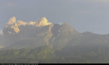 Waspada! Gunung Merapi Erupsi dan Keluarkan Awan Panas Sejauh 3 KM