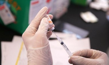 Suntik Vaksin 'Kosong' ke Warga di Pluit, Perawat Cantik Ini Jadi Tersangka