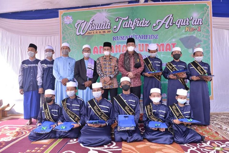 Wakil Bupati Hadiri Wisuda Tahfidz dan Peletakan Batu Pertama Pembangunan Rumah Tahfidz di Jaluko