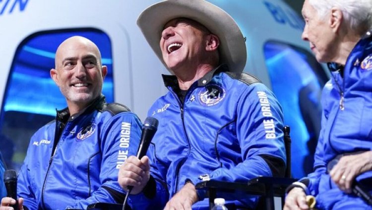 Jeff Bezos Gugat NASA Usai Kontrak Didapat Elon Musk