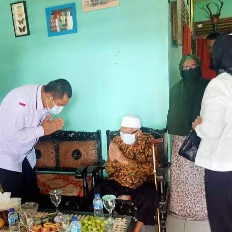 Innalillahi, Bungo Berduka Mantan Ketua MUI KH R Usman Dung Wafat