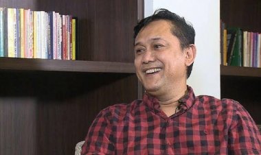 Kasus Chat Mesum Habib Rizieq-Firza Berlanjut, Denny Nyinyir Lagi: Auououououoo