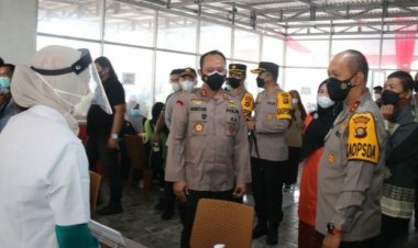 Tinjau Vaksinasi VIRAL di STKIP Muhammadiyah Bungo, Kapolda Jambi: Target Masih Rendah Hanya 24 Persen