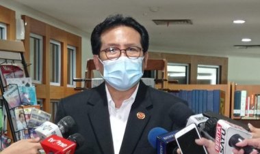 Jokowi Minta Pendukung Ikut Tolak 3 Periode, Fadjroel: Berharap Pendukung Setia Tegak Lurus Sikap Politik Beliau