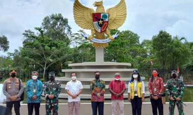 Tinjau PLBN Sota di Merauke Bersama Mendagri, Mahfud MD: Harus Dijaga oleh Pemerintah Merauke & TNI-Polri karena Batas Negara!