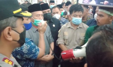 Didemo Mahasiswa, Bupati Mashuri: Mobil Dinas Baru Untuk Saya, Dibatalkan