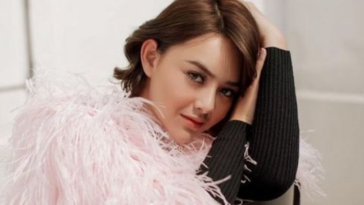 Pose Amanda Manopo Saat Pemotretan Ini  Bikin Deg-degan Netizen