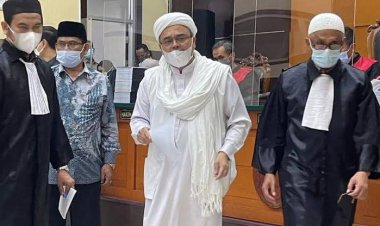DUH! Kasasi Jaksa Ditolak, Pengacara Habib Rizieq Sindir Uang Rp20 Juta: Minta Umat Islam Doakan Kami Lawan Kezaliman