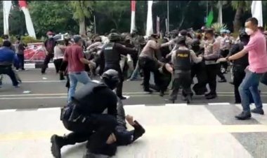 Mabes Polri Berikan Tindakan Tegas Oknum Polisi Banting Mahasiswa