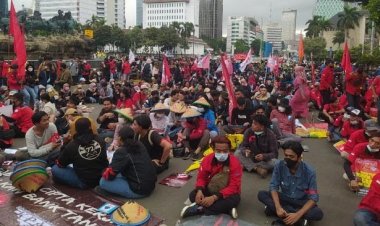 Massa Gagal Demo Depan Istana, Polisi Buru-buru Sekat Jalan, BEM UI: Evaluasi untuk Negara ini Belum Selesai