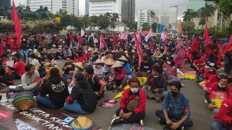 Massa Gagal Demo Depan Istana, Polisi Buru-buru Sekat Jalan, BEM UI: Evaluasi untuk Negara ini Belum Selesai