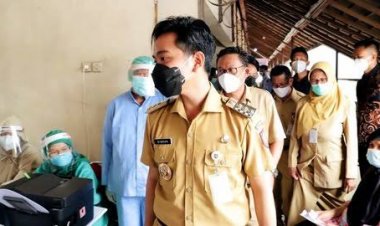 Gibran Sempat Dibully Gegara Disebut Mobnas Pelat AD Halangi Ambulans: Dihapus, Yen Ra Minta Maaf Kan Yo Percuma!