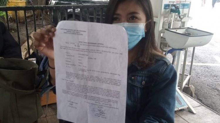 Gegara Video Cekcok Viral, Wanita Ini Digebukin oleh Ketua RT di Bandung