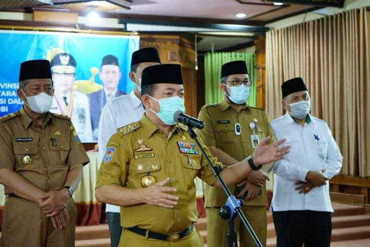 Gubernur dan Kemenag Jambi Teken MoU Pemanfaatan Asrama Haji Sebagai Rumah Isolasi Terintegrasi
