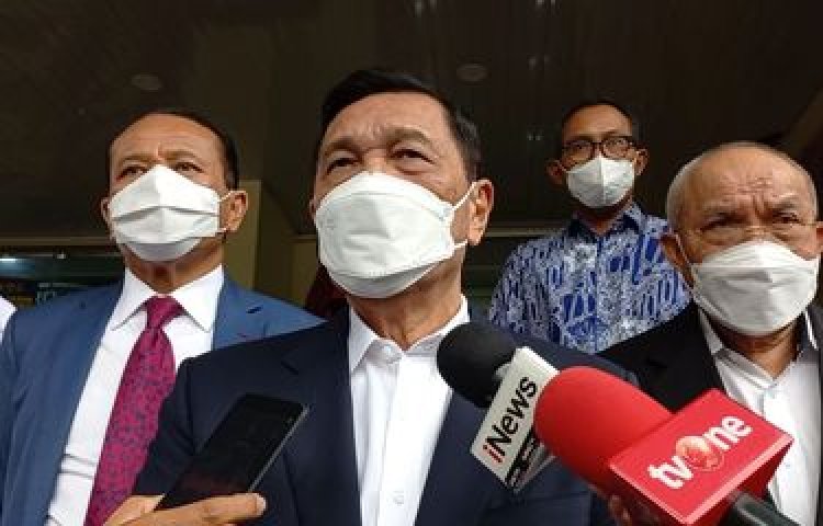 Mediasi Luhut, Haris Azhar dan Fatia Gagal, Luhut: Enggak Usah, di Pengadilan Aja Nanti. Kalau Dia yang Salah, ya salah....