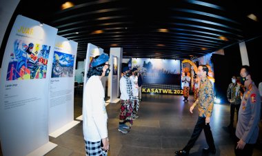 Presiden Jokowi: Urusan Mural aja Ngapain Sih, Saya Mau di Hina, Dicaci, Difitnah Udah Biasa, Ada Mural aja Takut