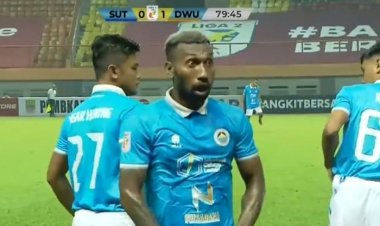 Patrich Wanggai Bikin Aksi Pamer Kemaluan: Lelucon Liga +62 sampah, Sorry, Manusia tidak Berargumen.....