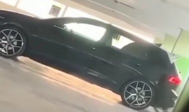 Viral! Video Pasangan Indehoi Naik Turun di Dalam Mobil