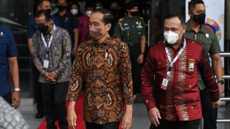 Firli Mengadu ke Jokowi KPK Kekurangan Personel, Netizen Sindir Pedas!: Pegawai yang Berintegritas Disingkirkan dengan Dalih tidak Lolos TWK.....