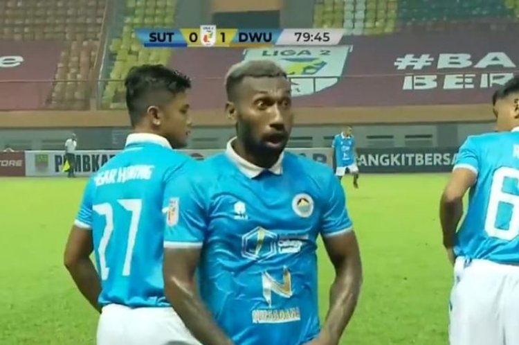 Patrich Wanggai Bikin Aksi Pamer Kemaluan: Lelucon Liga +62 sampah, Sorry, Manusia tidak Berargumen.....