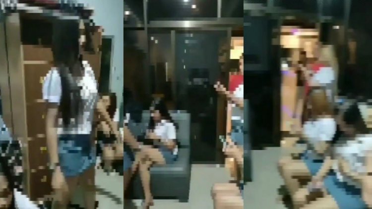 Viral! Pemandu Karaoke Pakai Seragam Mirip SMA, Super Ketat....