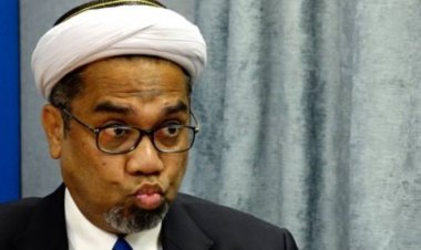 YLBHI Sejajarkan Foto Jokowi-Soeharto, Ngabalin: Apakah Masa Pemerintahan Soeharto itu Jelek....