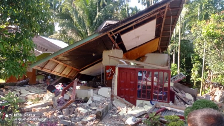 Gempa 6,2 Magnitudo Guncang Pasaman Barat, Bangunan Banyak Roboh dan Rusak