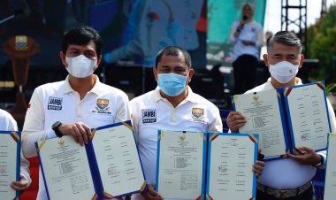 Bupati Bungo Tandatangan MoU Komitmen Gerakan Batanghari Bersih di Jambi