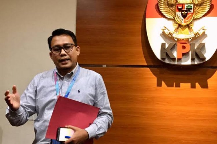 KPK Serahkan Berkas Perkara Apif ke Pengadilan Tipikor Jambi