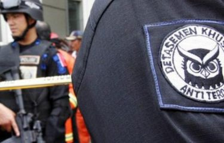 Rumah Terduga Teroris DK Diintai Sosok OTK dari Kandang Ayam Setiap Saat