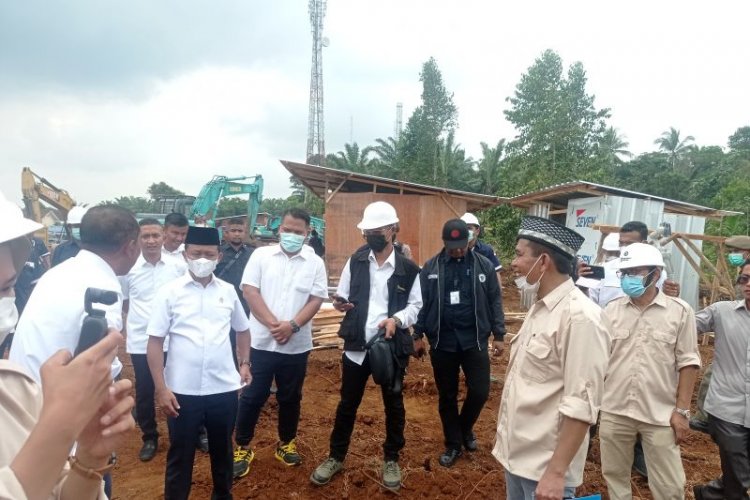 Menteri Investasi bangun Pesantren berstandar Internasional di Lebak