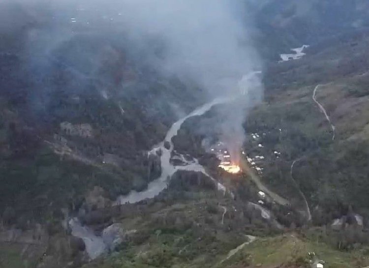 Keji! KKB Bakar Sekolah dan Aniaya Guru di Hitadipa