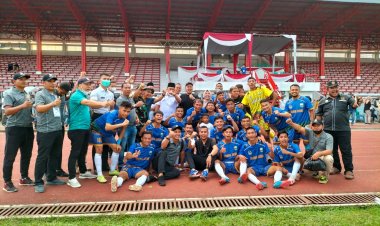 Sekda Muaro Jambi Saksikan Pertandingan PS Muaro Jambi Vs Tebo