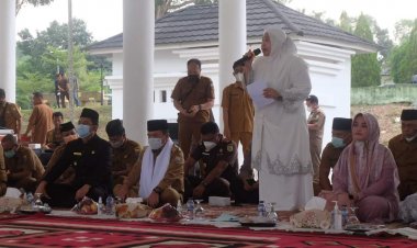 Bupati Masnah Bersama Gubernur Jambi Hadiri Acara Isra Mikraj 1443 Hijriah