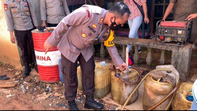 Duh! Gudang di depan SPBU Ini Timbun BBM Bersubsidi, Kapolres Bungo: Apabila Ditemukan Lagi Kita Tindak Tegas