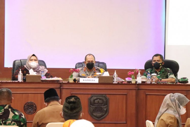 Bupati Masnah Perintahkan Seluruh OPD Bergerak Kejar Target Vaksinasi