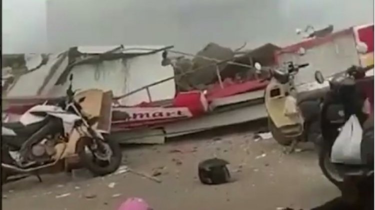 Viral! Video Minimarket Alfamart Ambruk Rata dengan Tanah, Netizen: Mudah-mudahan Selamat