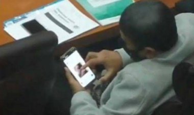Gegara Kedapatan Nonton Porno Saat Rapat, Harvey Malaiholo Bakal Diperiksa MK DPR