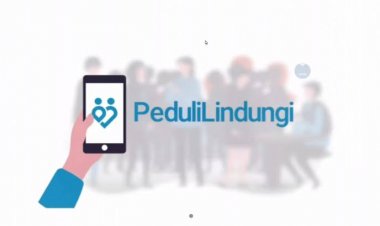 Bikin Repot! Beli Minyak Goreng Pakai PeduliLindungi, Pedagang: Nenek-nenek itu kan Nggak Semua Belanja Bawa HP